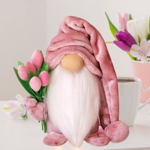 Tuindecoraties Gezichtsloze dwergpop Leuke desktop decoratie gelukkige moederdag beeldjes ornament vasthoudende tulpen kabouter thuis staande post 221126