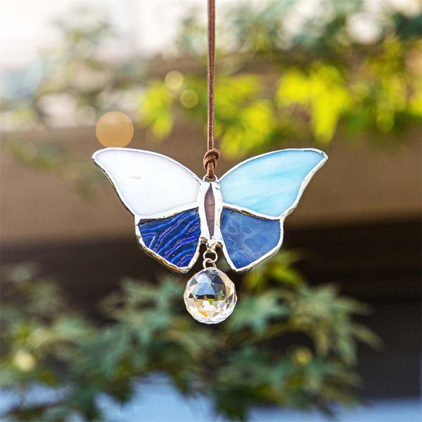 Décorations de jardin H D Vitrail Papillon Suncatcher avec 20mm Boule de cristal Arc-en-ciel Fenêtre Mur Art Suspendu Pendentif Souvenir Collections Cadeau 230422