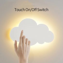 Tuindecoraties LED Cloud Touch Aan Uit Schakelaar Wandlamp Modern Woonkamer Meisje Kinderslaapkamer Kinderen Minimalistische Decoratie Wit Dimmen 220V 231011