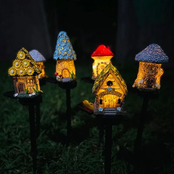 Décorations de jardin LED lumière de pelouse solaire Multi Craft Miniature fée maison solaire alimenté décor extérieur LED lumière de jardin résine Cottage lampe de noël 231124