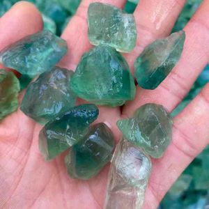 Décorations de jardin Natural Ru Rough Green Fluorite Quartz Crystal Crystal Crystals Diffuse Spécimen minéral de pierre Ornement de décoration intérieure de jardin