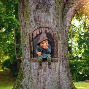 Tuindecoratie Naughty Gnome Standbeeld Elf Out The Door Tree Hugger Home Yard Decor