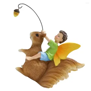 Tuindecoratie Buiten Decor Bloem Fee Rijden Eekhoorn Standbeeld Hars Elf Sculptuur Ornament Schattig Beeldje Decoratie Ambacht