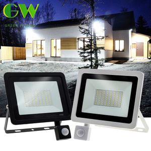 Décorations de jardin PIR Motion Sensor LED Flood Light 220V Projecteurs étanches 30W 50W 100W Lampe murale Réflecteur Éclairage extérieur pour la rue 221108