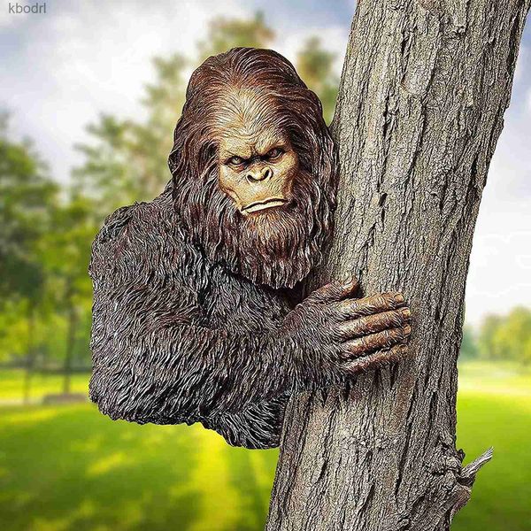 Décorations de jardin Résine 3D Statue d'arbre Bigfoot Gorille Sculpture Embrasser Arbre Hugger Dessin Animé Extérieur Jardin Cour Art Arbre Décoration Suspendus Décor YQ240116
