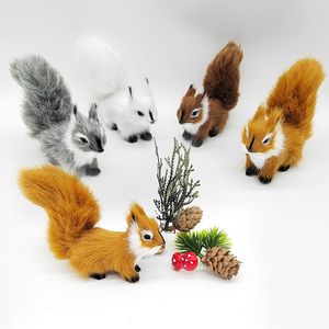 Garden Decoraties Simulatie Dier PLUSH SQUIRREL MINI GEBOUWDE SQUIRREL PLUSH Figurines Miniatures Home Decor Tafel Display Ornamenten 221126