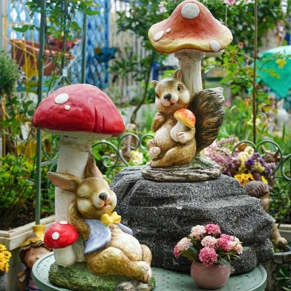 Décorations de jardin Solaire Dessin animé Animal Champignon Écureuil Ciment Ornement Balcon Figurines extérieures Artisanat Parc Disposition Pelouse Sculpture