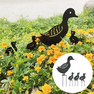 Tuindecoraties Leveringen Lawn Decoratie Iron Ducks Creative Hollowed Outdoor Courtyard Decor Cute Ornamens 2023