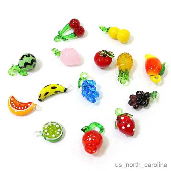 Décorations de jardin Petits pendentifs de fruits en verre Mignon Banane Pêche Pastèque Pomme Cerise Poire Fraise Raisin Orange Citron Tranche Mangue Ornement R230613