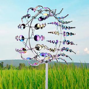 Tuindecoratie Unieke en magische metalen windmolen 3D windaangedreven kinetische sculptuur Gazon Metalen windspinners Tuin en tuin Buitendecoratie Cadeau 230920