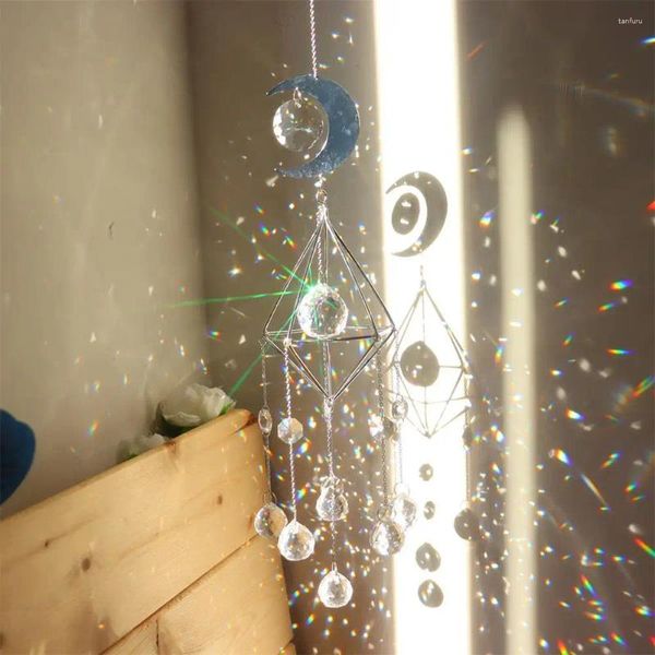 Décorations de jardin Carillon éolien Capteur de lumière en cristal Ornement suspendu Diamant Lune Prisme Cadeaux artisanaux