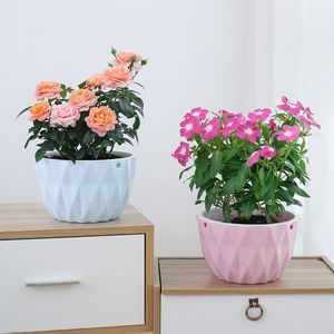 Fournitures de jardin Autre jardinière Panier suspendu Résine Pot de fleur avec chaîne en métal Crochet Forme de diamant Intérieur / Extérieur Cintre Décoration murale