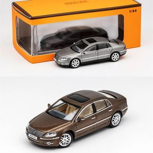 GCD 1 64 de phaeton grijs/bruin LHD limited500 Diecast modelauto 240306