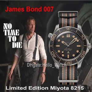 GDF Diver 300M 007 James Bond 50e Pas le temps de mourir Cadran noir Miyota 8215 Montre automatique pour homme 210 92 42 20 01 001 Bracelet en nylon Hell324N