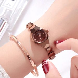Gedi Gedi Watch Femmes S Mini petit bracelet à cadran Simple et à la mode Tungsten en acier Steel Watch Quartz Watch Bracelet Mall Imple Téel