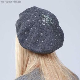 Geebro Vrouwen Baretten Hoed Mode Effen Kleur Wol Gebreide Baretten Met Strass Dames Franse Kunstenaar Beanie Baret Hoed GS108 L230523