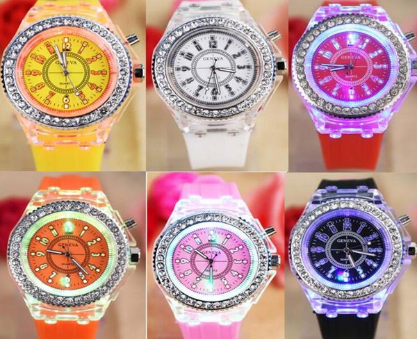 Ginebra Led Luminoso Diamond Wallwatch Crystal Digital Light Watch Unisex Rinestone Silicone Jelly Candy Fashion Flash Backlig7900524