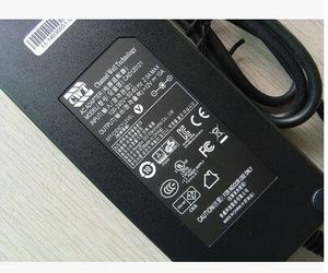 Echt CWT 12V 10A 120W AC-adapter CAD120121 100-240 50-60Hz 2.0A 4PIN DS410