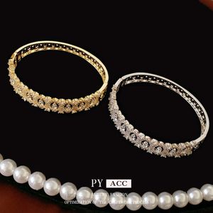 Bracelet de zircon géométrique glacé à l'or authentique de la Corée du Sud, bracelet à la mode, léger et haut de gamme, exquis et niche faits à la main