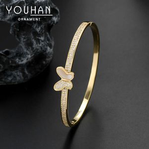 Bracelet papillon en or véritable plaqué micro incrusté de zircon, bijoux exquis faits à la main pour femmes, nouveau bracelet papillon à sensation haut de gamme 2024