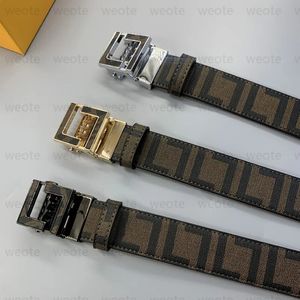 Véritable ceinture en cuir concepteur pour hommes Bouilles de boucle automatique lettres pour hommes