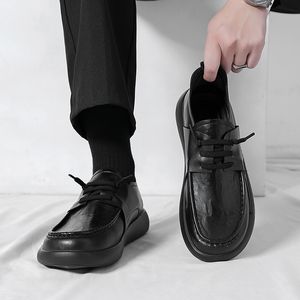Chaussures en cuir décontractées en cuir authentique pour hommes et adolescents avec des semelles douces à lacets et des hauts doux pour les chaussures pour hommes