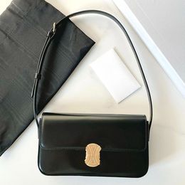 Sac à main en cuir véritable sous les bras sac fourre-tout sangles femmes designer de luxe grand logo en métal mini pochette sacs à bandoulière pochette coeur pour hommes pochette à bandoulière sac cosmétique