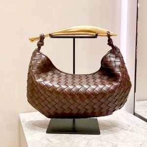 Véritable Cuir Designer Mode Femmes Top Qualité Hommes Weave Tote Embrayage Shopper Sac Weekender Lady Sac À Main Bandoulière Poignée En Métal Tronc Sacs À Bandoulière 38 s