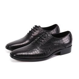 Véritable pour hommes en cuir Nouvelle robe britannique Office fait à la main Business formel Oxford Black Wedding Lace Up Brogue Men Chaussures 3052