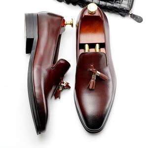 Véritable cuir hommes gland mocassins chaussures de luxe noir bordeaux sans lacet robe de mariée chaussures fête formelle Oxford chaussures pour hommes