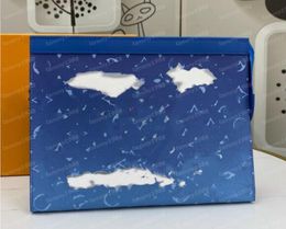 Echt leer Nieuwe Cloud Clutch Bag Reistoilettas 26 cm Bescherming Make-up Dames Waterdichte cosmetische tassen voor dames met stofzak 5 kleuren Hoge kwaliteit 61692