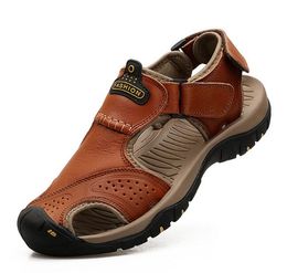Sandalias de cuero genuinas Hombres zapatos de verano Nuevo tamaño grande Sandalias para hombre Sandalias de moda Sandalias Zapatillas Tamaño grande 38-47 GC930