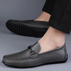 Véritable mocassins sociaux en cuir Business Mens Design Fashion Fashion Slip on Casual Adult Male Footwear Handmade Boat Shoe