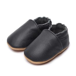 Chaussures de bébé unisexes souples en cuir véritable toutes sortes de mocassins à enfiler chaussures pour bébés 240115