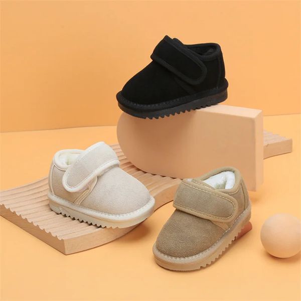 Zapatos de bebé de invierno de cuero genuino, zapatos cálidos de felpa para niños pequeños, zapatos de algodón para niñas, suela de goma, tenis al aire libre, botas para niños pequeños 240220