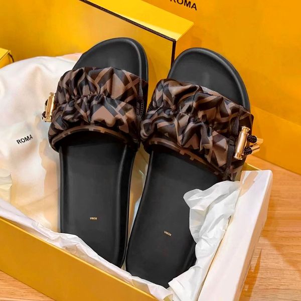 Gémières en cuir en cuir Vintage Slippers Mule Designer Gladiator Sandale Casual Shoe Beach Silk Fashion Talking Flat Talon Sandale Summer Sliders Loafer Taille 35-46