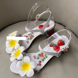 Echte dames dames patent sandalen kleding schoenen cm Chuckly Hoge Heel Peep Toe bruiloftsfeest print gesp borte diamant bohemia d bloem aardbeien maat