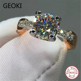 Geoki 18K Rose Gold plaqué Perfect Cut Perfect Diamond Test de diamant 1 CT D Couleur VVS1 Anneau de mariage 925 Anneau de tête de vache en argent 240412