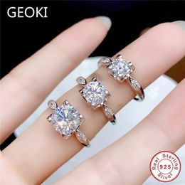 GEOKI 925 Test de diamant passé en argent sterling 052 CT Perfect Cound Col Cow Head Ring Luxury Engagement Bijoux240412