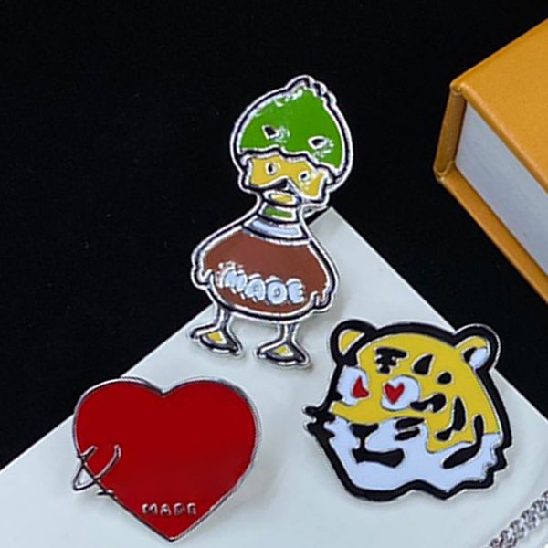 GG lindo collar conjunto colorido dibujos animados esmalte broche pato tigre moda elegante personalizado Pin accesorios paquete con caja