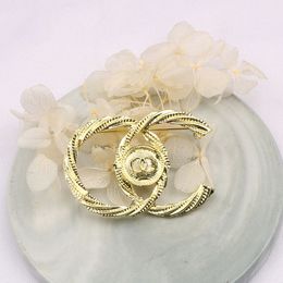 GG Designer Marque Lettres Broche Vintage Élégant Perle Cristal Strass Broches Femmes Bijoux Accessoires Cadeau De Fête De Mariage