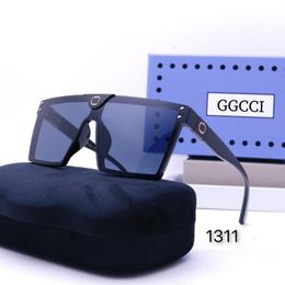 Lunettes de soleil de marque GGCCC Femmes Hommes Design grand cadre Boîtes de conception de lunettes de soleil extérieures en option Actrice favorite actrice Mérite nécessite Sunny 859 1311