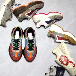 Gglies Designer Rhyton Sneakers Beige Men Trainers Vintage Shoes Luxury Chaussures Lady Platform Plateforme 4UWV