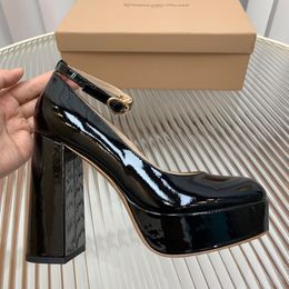 Gianvito Rossi escarpins à plateforme femme Plate-forme Mary Jane Chaussures Chaussures habillées Cuir de veau 100% cuir véritable Semelle cutanée Designer Cuir verni de luxe en daim Talons hauts