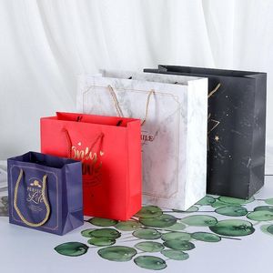 Gift Bag Award Souvenir Custom Creative Square Fashion Shopping Paper Business Home Daily Tote kledingopslag Wrap