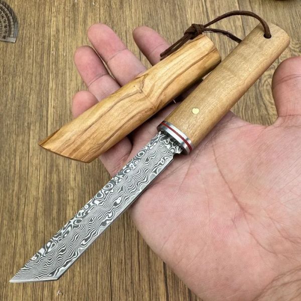 Couteau cadeau Vg10 Damas Tanto Blade Olive Wood Gandle Japaness Style Pocket Couteau Camping EDC Tool Tactical Military Couteaux