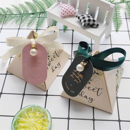 Caja de regalo Pirámide triangular Baby Shower Bolsas de embalaje Favor de boda Suministros de fiesta de papel Pequeños dulces para regalos 220427