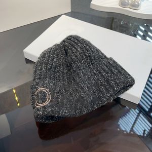 Cadeau Écharpe Designer Hiver Tricoté Chapeau Bonnet Hommes Femmes Automne Witer Caps Épais Chaud Bonnets Casual Ajusté De Haute Qualité Bon Match