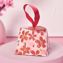 Geschenkwikkeling 10/20/50 stcs Creative Gift Box Cherry Blossom Patroon Girl cadeau Doos Wedding Candy Dragee Gift Packaging Box Wikkel cadeauzakje 230316