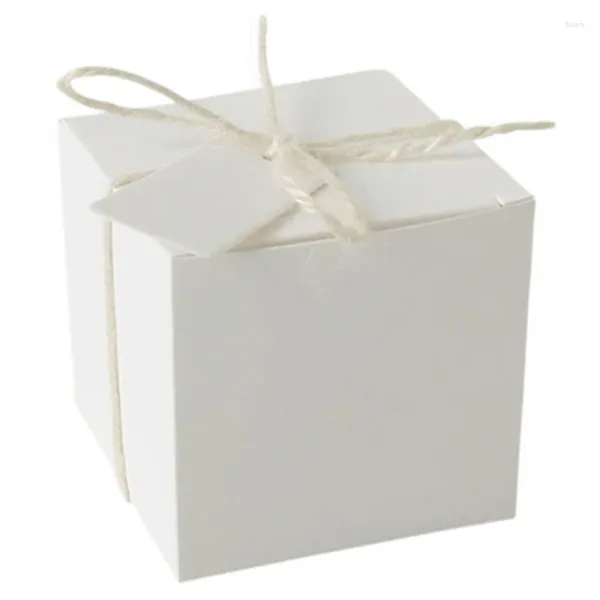 Enveloppe cadeau 10/20 / 50pcs Boîtes de bonbons en papier kraft avec tag en carton de mariage fête faveur cadeaux Boîte corde de baby shower anniversaire décor